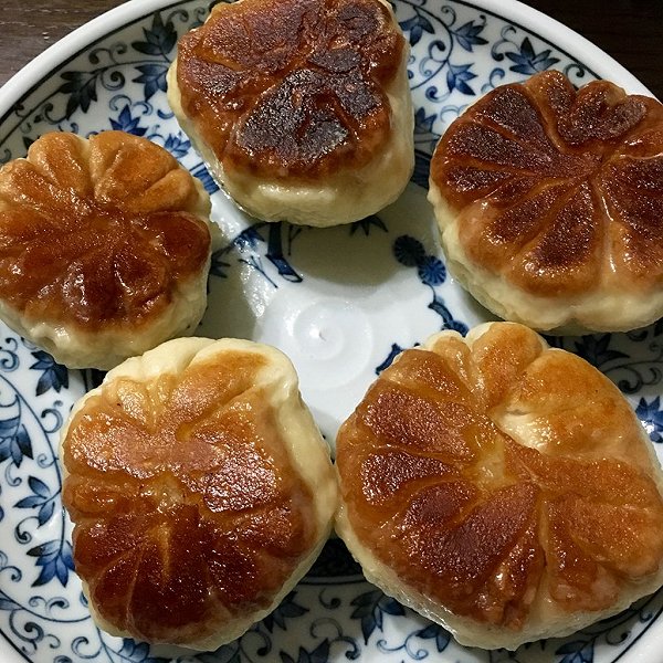 在忙碌的生活节奏中,我们总是渴望在家中也能享受到五星级大厨的烹饪手艺。然而,繁复的菜谱和复杂的烹饪技巧往往让人望而却步。今天,就让我们来聊聊如何用简单的食材和清淡的做法,轻松打造家常美味,让每个人都成为家中的小厨神。